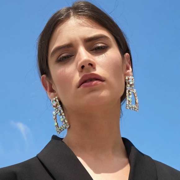 Zara Gemstone engraved geometric drop earrings - Picture 4 of 6